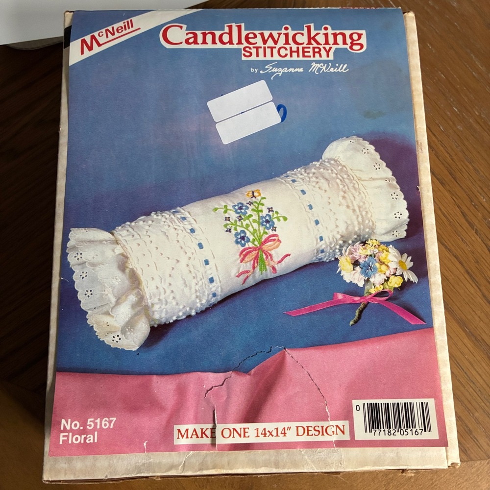 Candlewicking‎ Stitchery Suzanne McNeill bolster kit No 5167 Floral Activity Kit